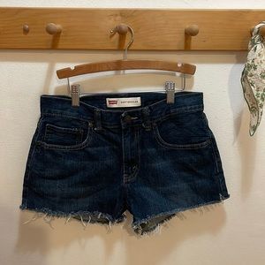 Levi’s cutoff shorts